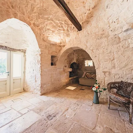 Helloapulia - Trulli Tra Pietre 切列梅萨皮卡