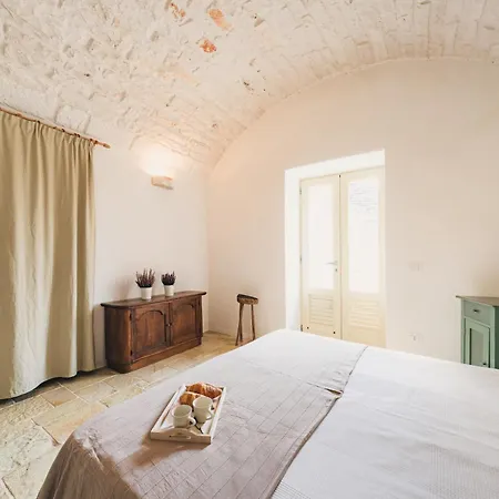 Helloapulia - Trulli Tra Pietre 切列梅萨皮卡